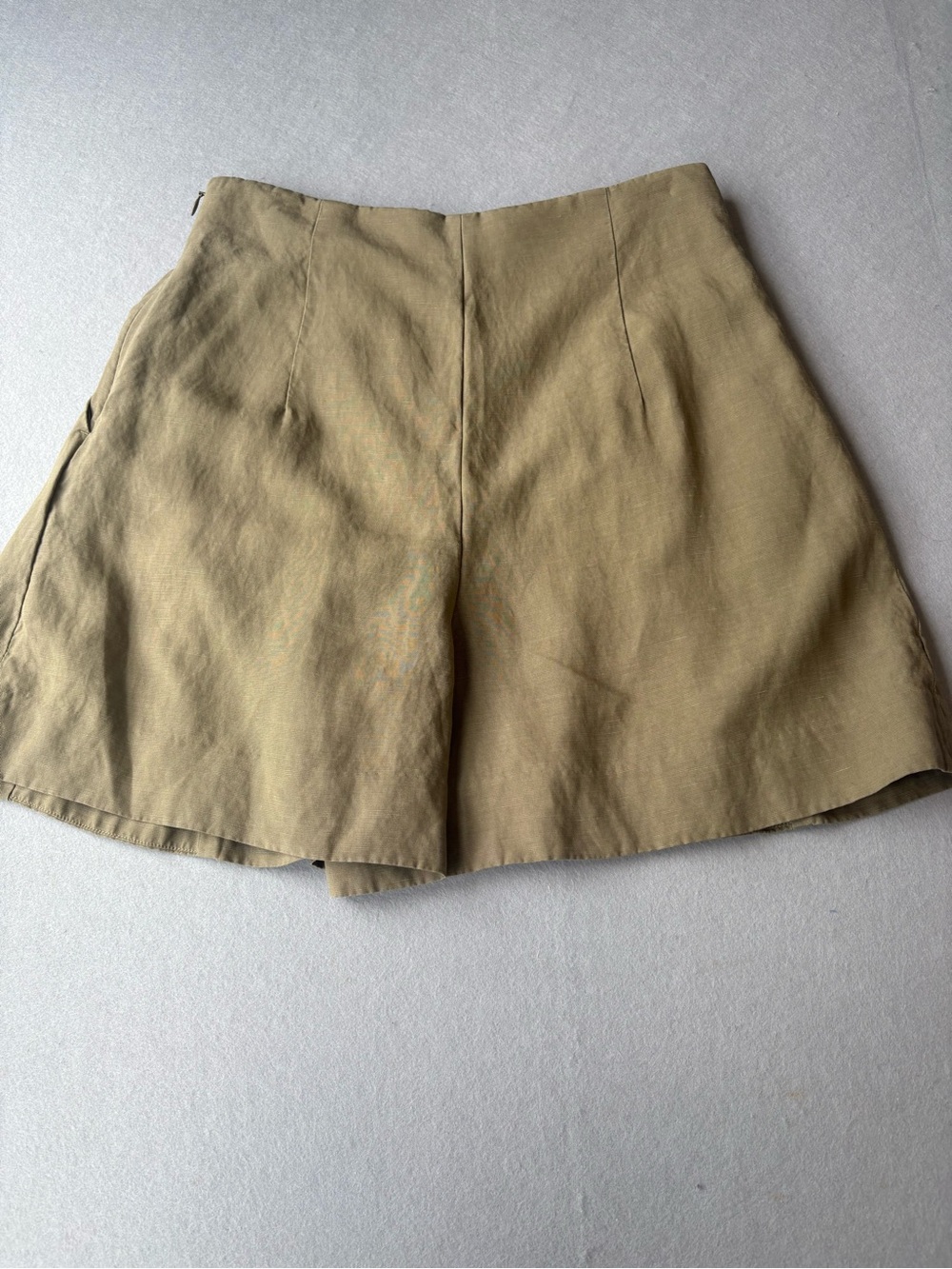 Club Monaco Skirty Olive A-Line Women’s Shorts sz 8 Classic Prep - Picture 9 of 10